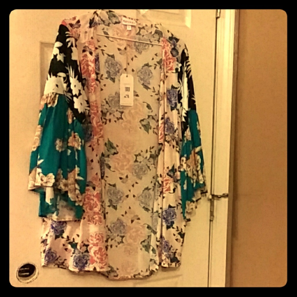 Floral Mid-Sleeve Cardigan